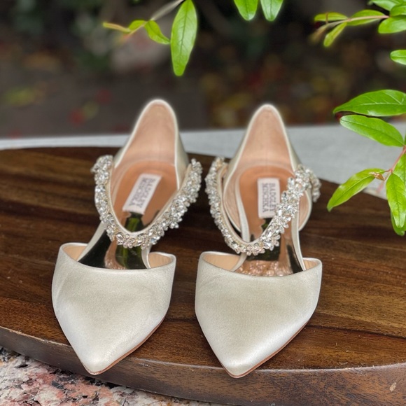 Badgley Mischka Embellished Pointy Toe Mary Jane size 6 $215 - Picture 6 of 9